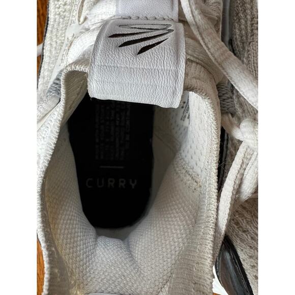 Under Armour Curry Flow white running shoes, youth boys size 4 - Picture 4 of 16